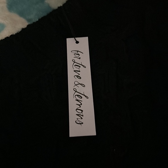 For love & lemons one shoulder cable knit cropped sweater size large nwt - Picture 2 of 3